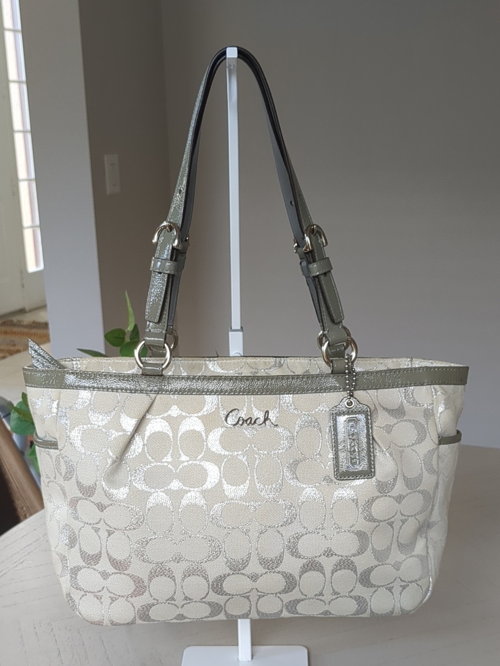 Coach F17724 Gallery Lurex Signature East West Tote